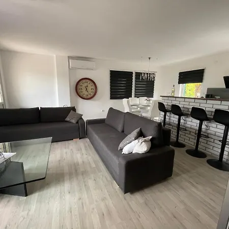 Appartement Enna A Meerblick Perfect Location Medulin