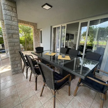 Appartement Enna A Meerblick Perfect Location Medulin