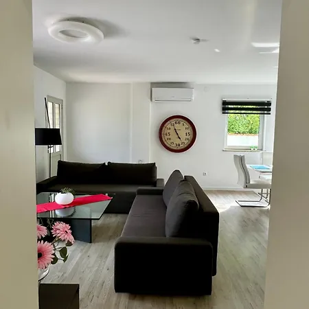 Haus Enna A Lage Meerblick Terrasse Grill Eg * Medulin